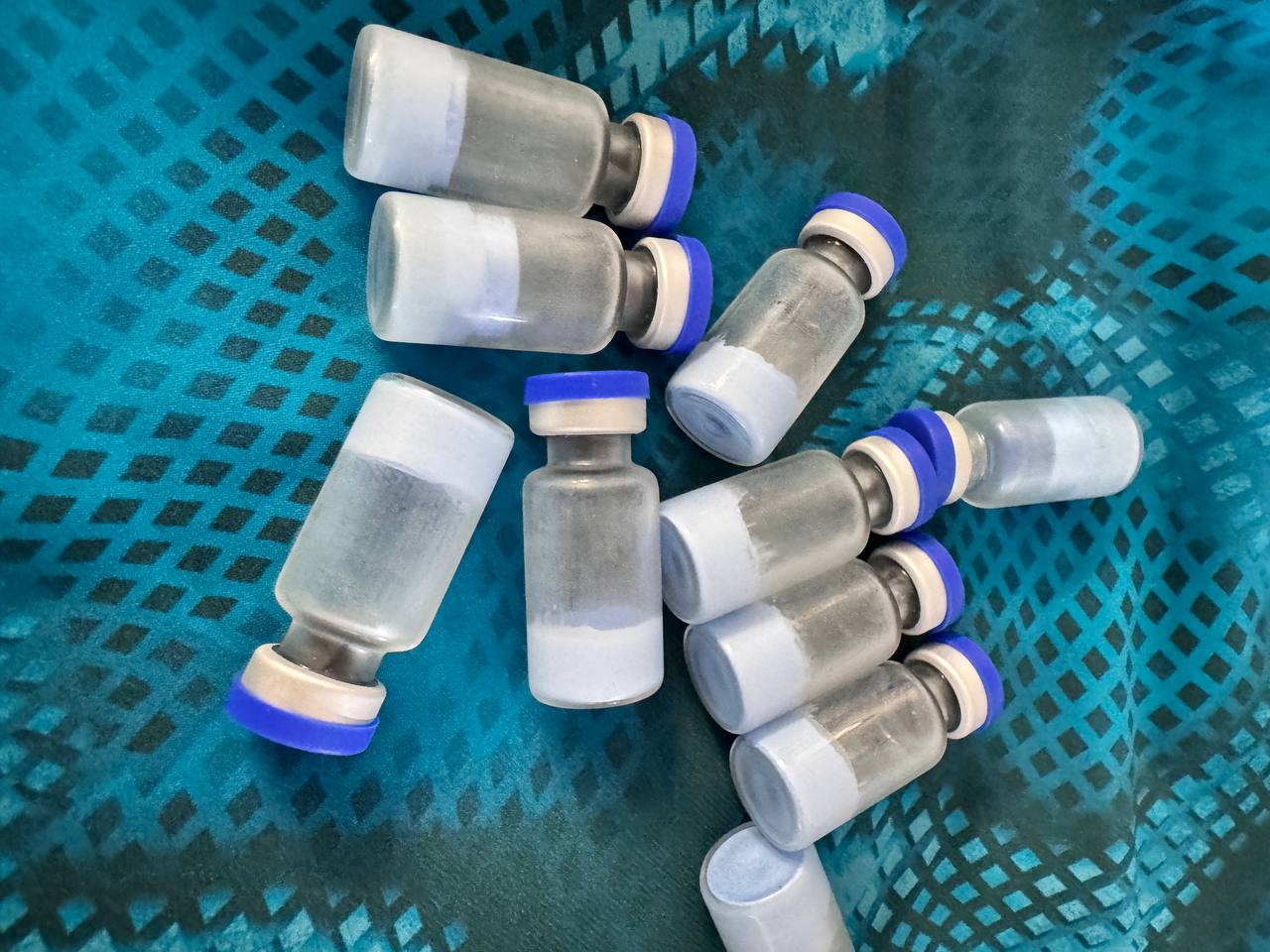 Lyophilized peptide vials — dry powder to be reconstituted
